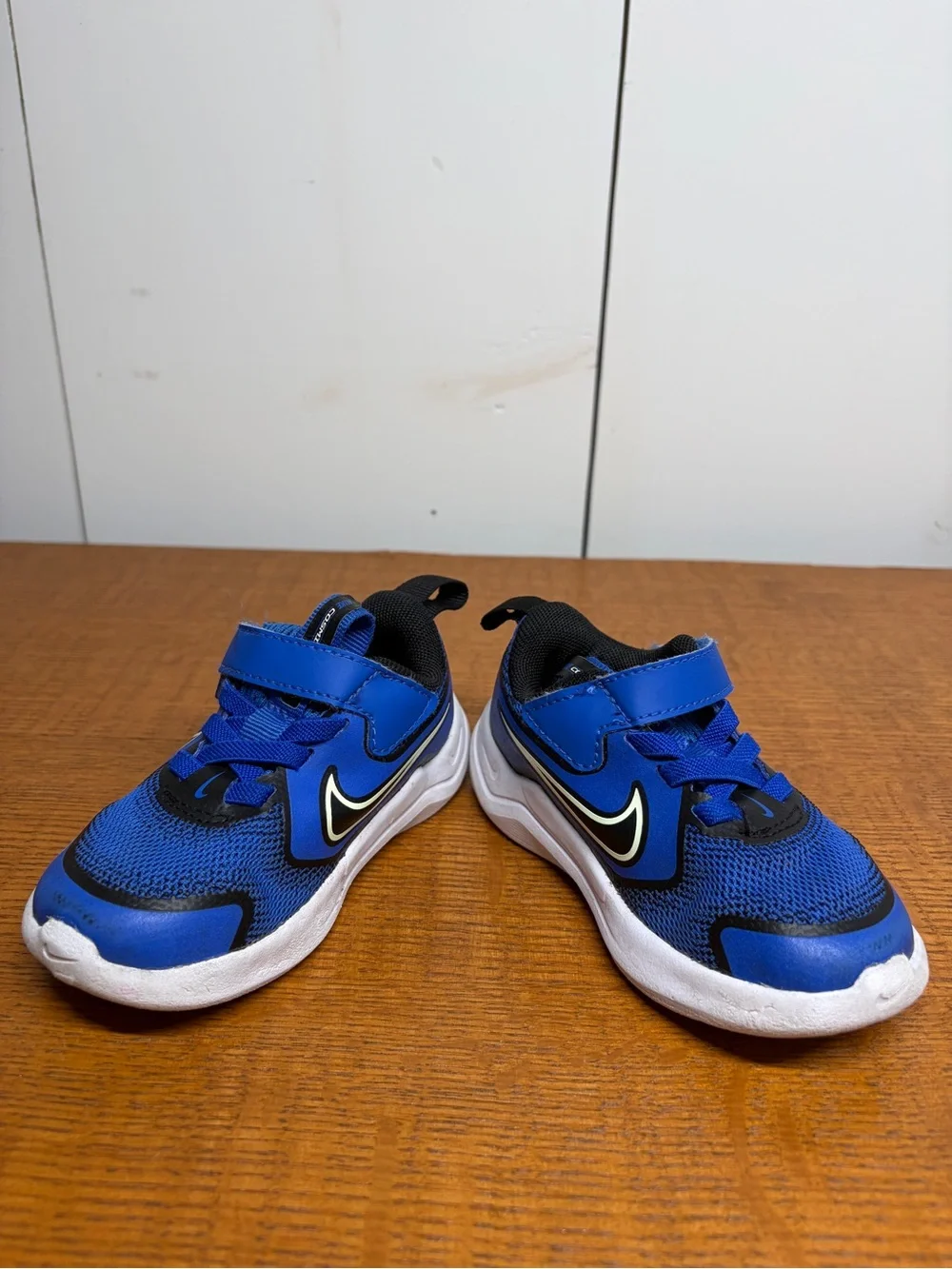 Nike Cosmic Runner Baby/Toddler Sneakers Royal Blue - Size 6C